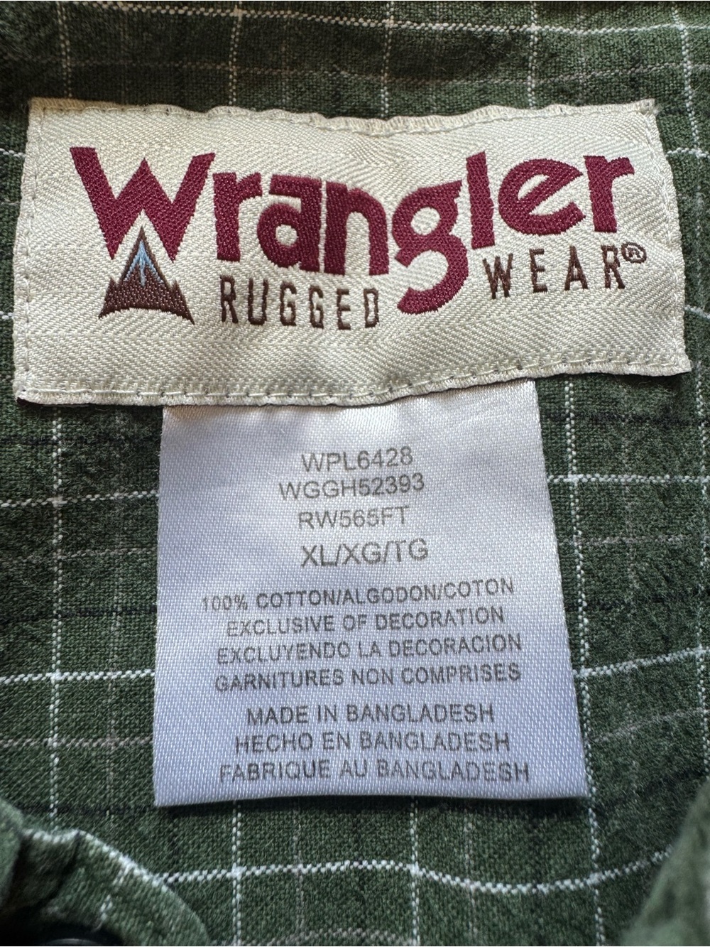 Wrangler Rugged Wear button down - Picture 5 of 8